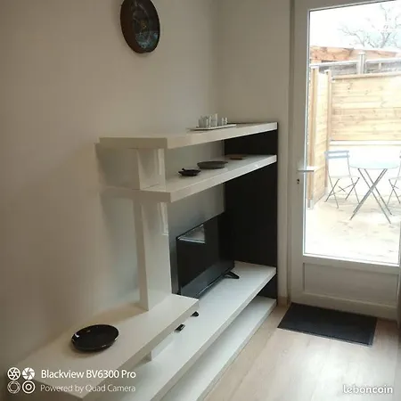 Joli Studio Meuble 16m2 Avec Terrasse 10m2 루비에